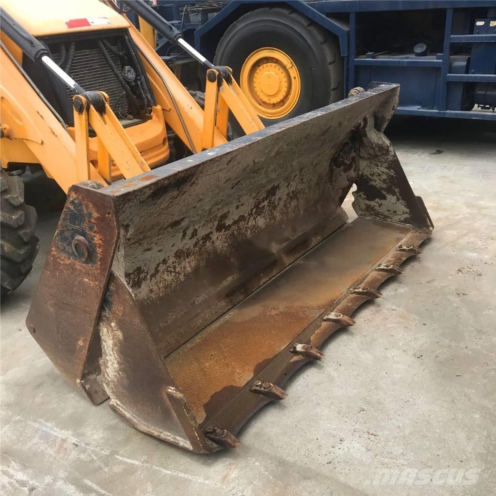 JCB 3CX Ekskavatori-iekrāvēji