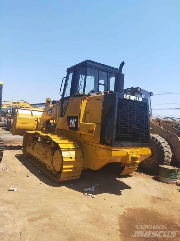 CAT 973 Kāpurķēžu iekrāvēji