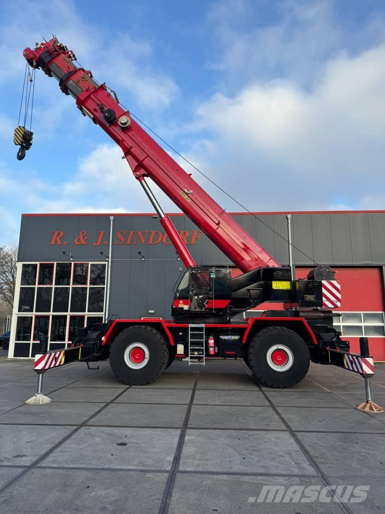 Terex RT 100 Celtņi nelīdzenām virsmām