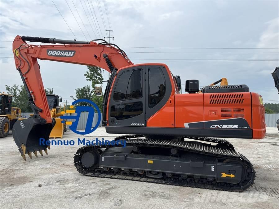 Doosan DX 225 LC-9C Kāpurķēžu ekskavatori