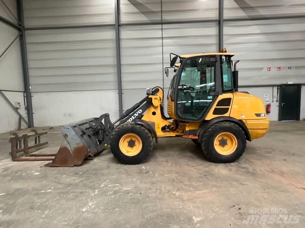 Volvo L 25 F Iekrāvēji uz riteņiem