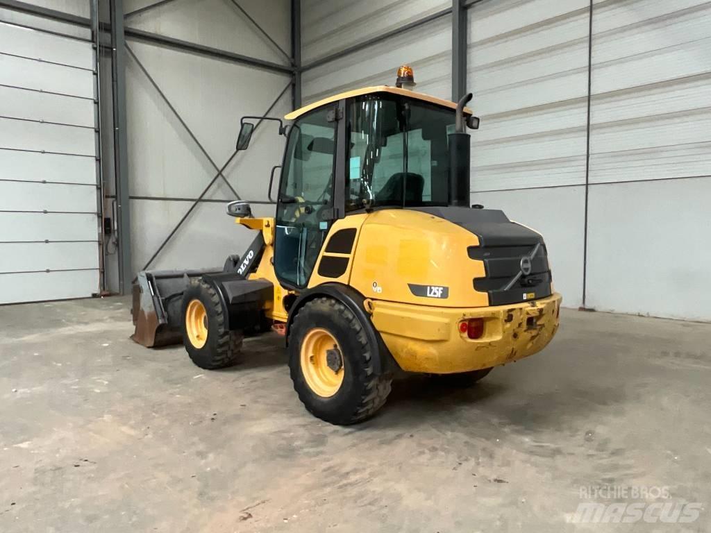 Volvo L 25 F Iekrāvēji uz riteņiem