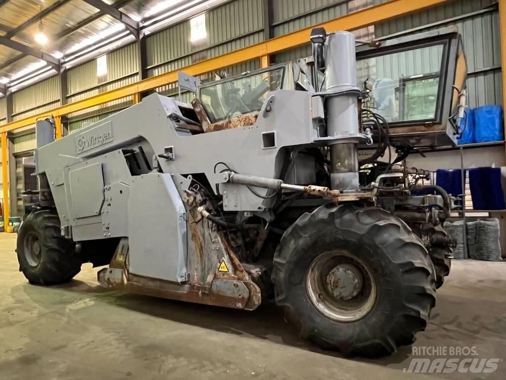 Wirtgen WR2500 Asfalta savācējs