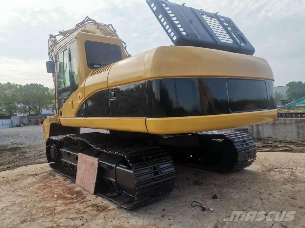 CAT 325C Kāpurķēžu ekskavatori