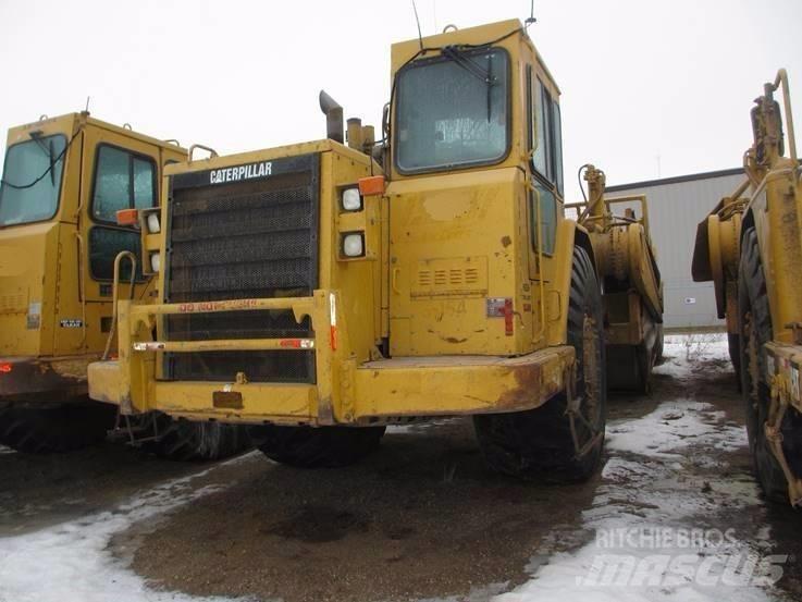 CAT 631E II Skrēperi