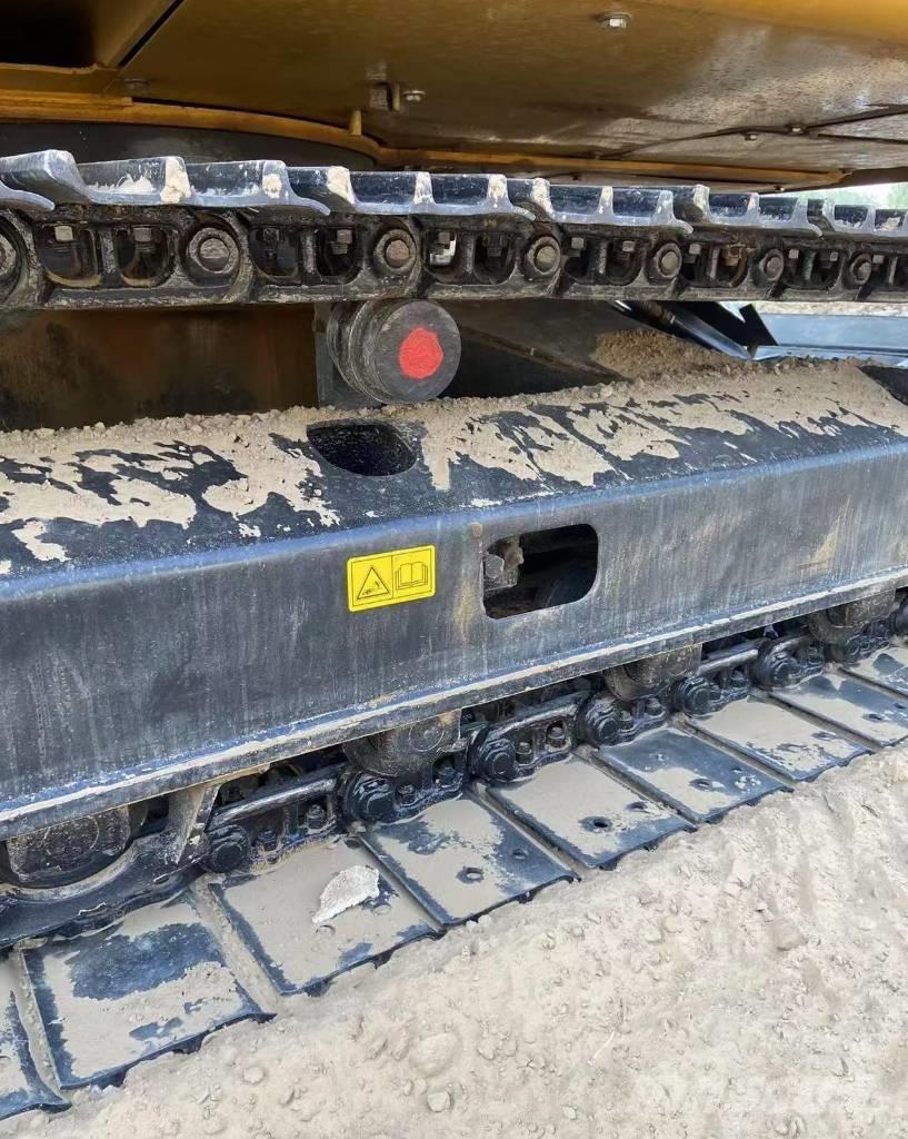 CAT 307 Kāpurķēžu ekskavatori