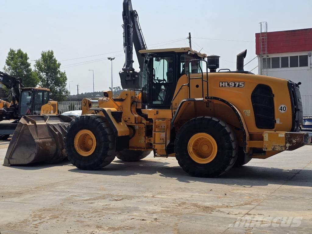 Hyundai HL 975 Iekrāvēji uz riteņiem