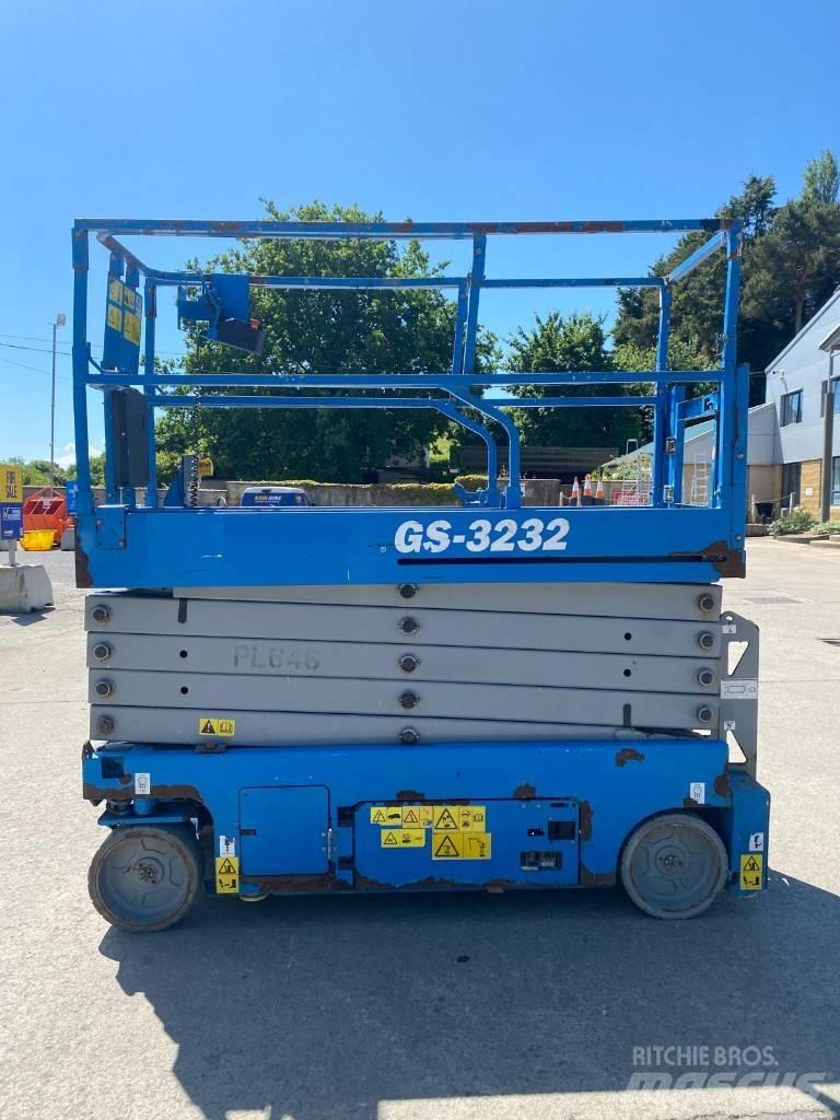 Genie GS 3232 Šķerveida pacēlāji