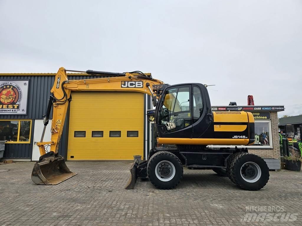 JCB JS145W Ekskavatori uz riteņiem