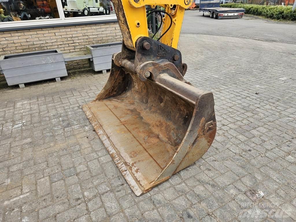JCB JS145W Ekskavatori uz riteņiem