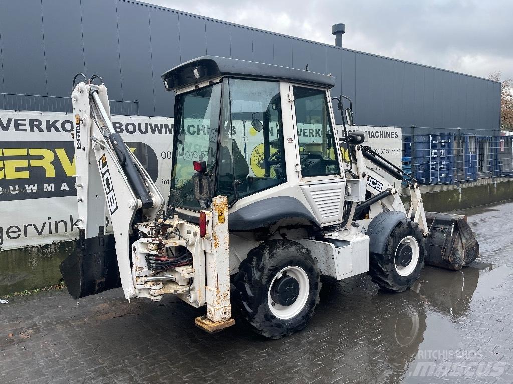 JCB 2 CX Ekskavatori-iekrāvēji