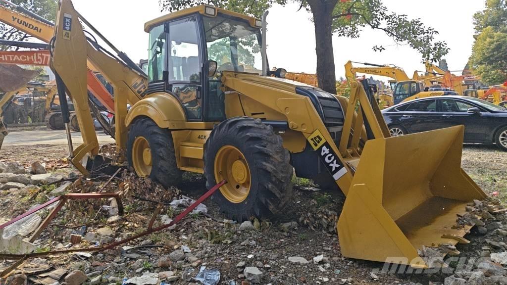 JCB 4 CX Ekskavatori-iekrāvēji