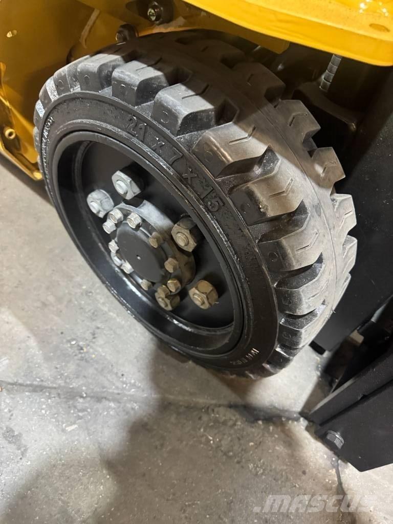 CAT FGC25N Autokrāvēji - citi