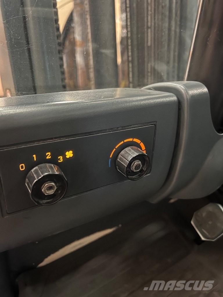 Jungheinrich EFG220k Elektriskie iekrāvēji