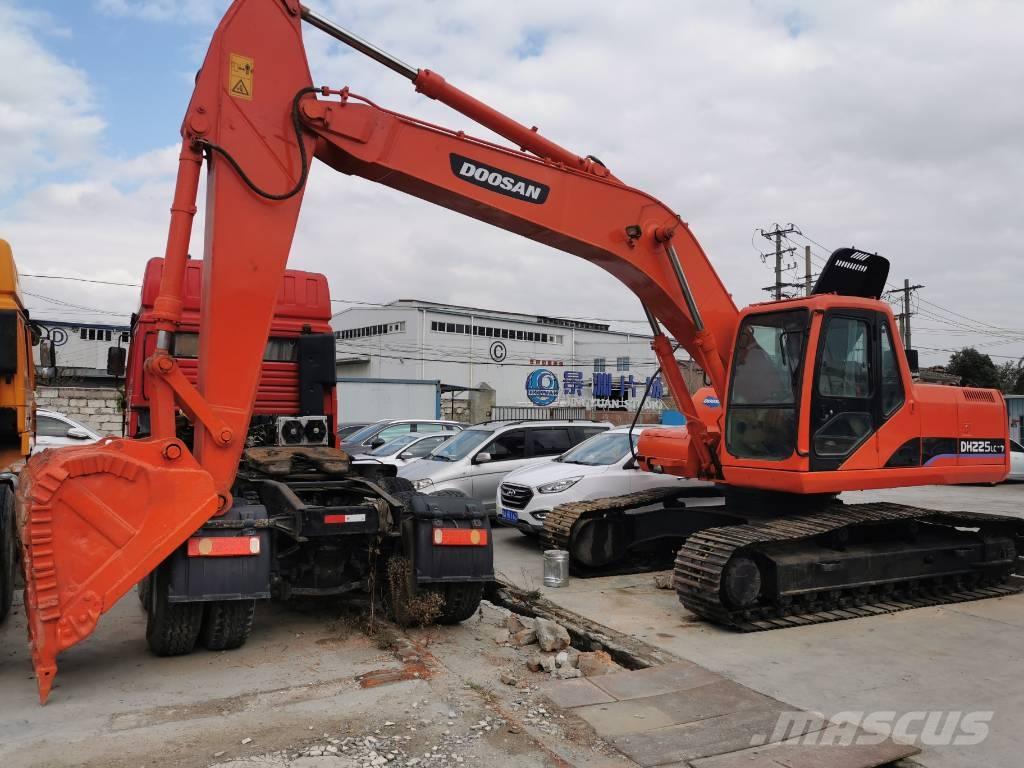 Doosan DH225LC-7 Kāpurķēžu ekskavatori