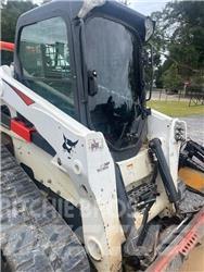 Bobcat T870 Lietoti riteņu kompaktiekrāvēji