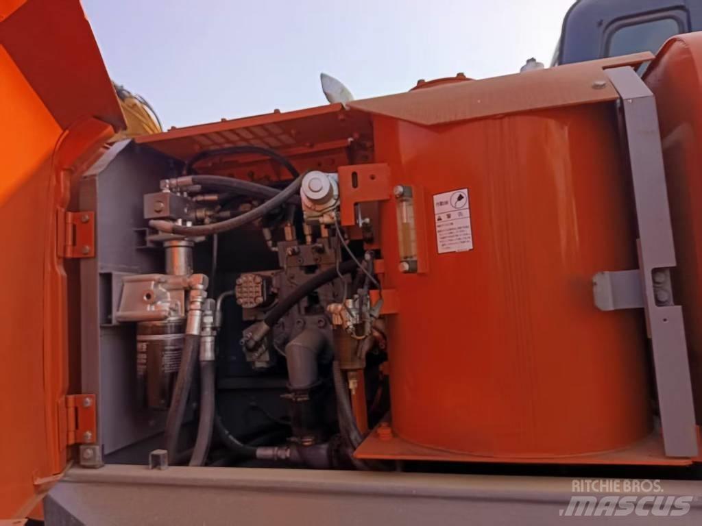 Hitachi ZX160 Kāpurķēžu ekskavatori