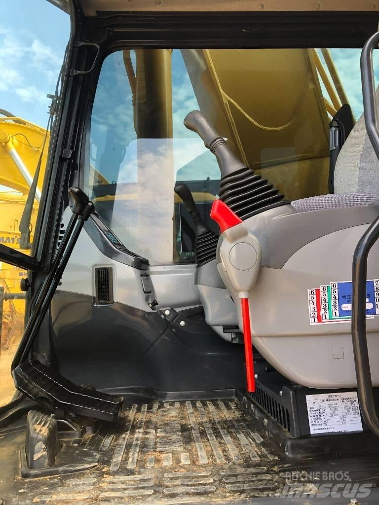 Komatsu 350 Kāpurķēžu ekskavatori