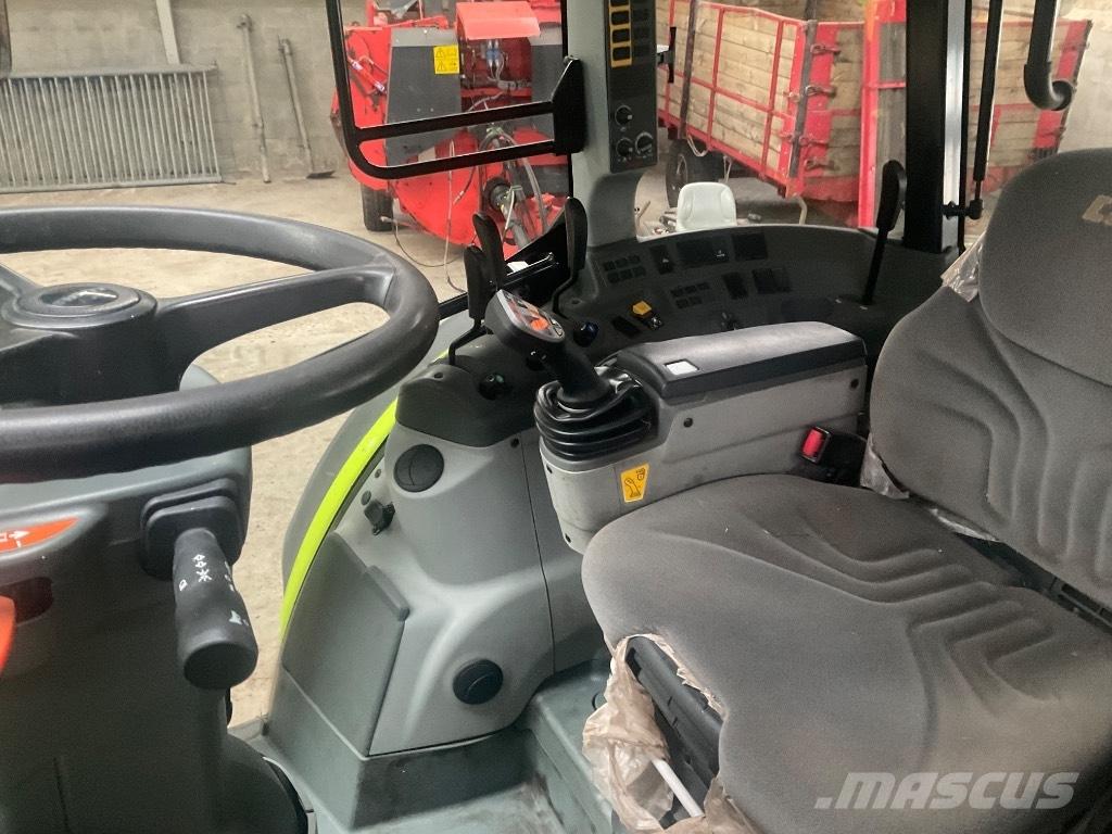 CLAAS Arion 440 CIS Traktori