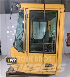 Volvo L 180 E Cab Kabīnes un interjers