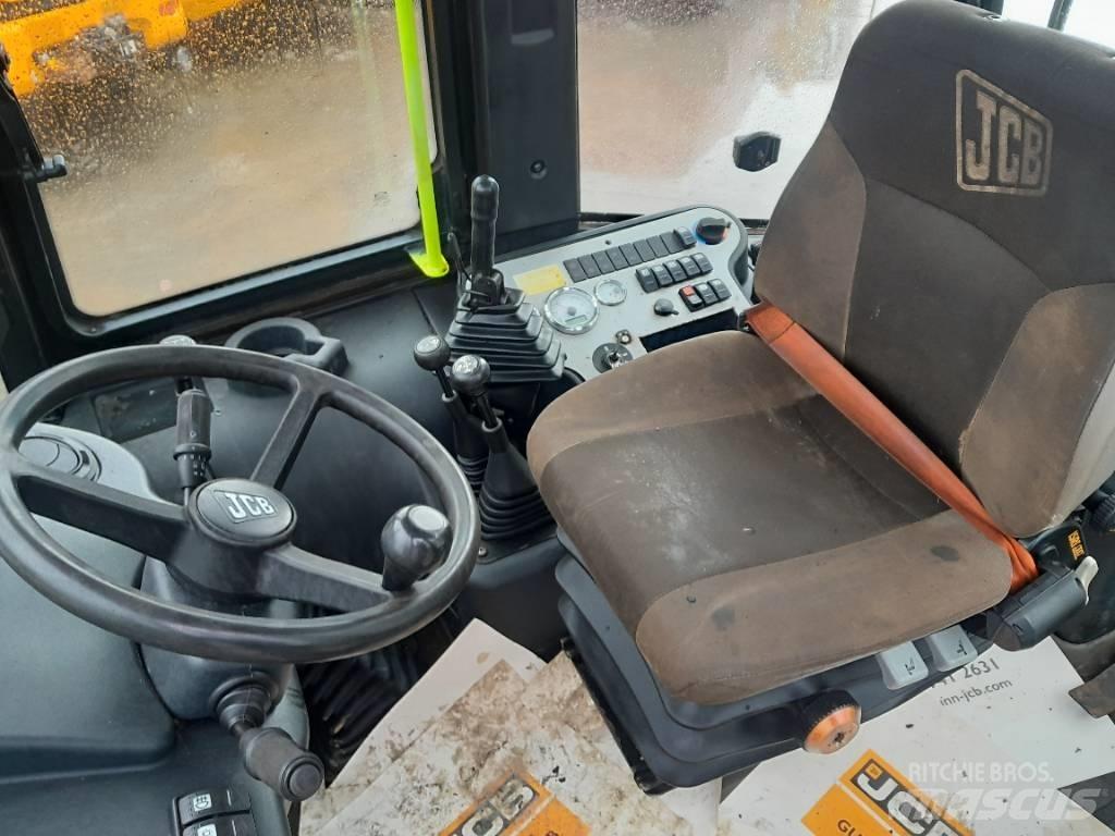 JCB 2 CX Ekskavatori-iekrāvēji