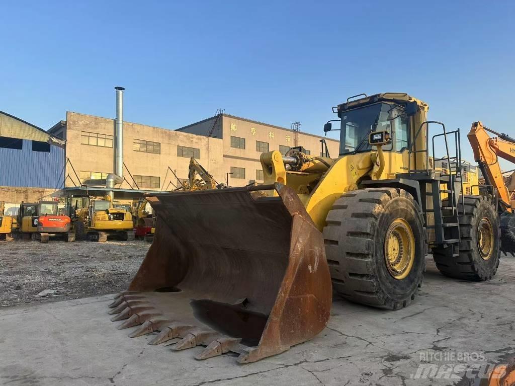 Komatsu WA 600 Iekrāvēji uz riteņiem