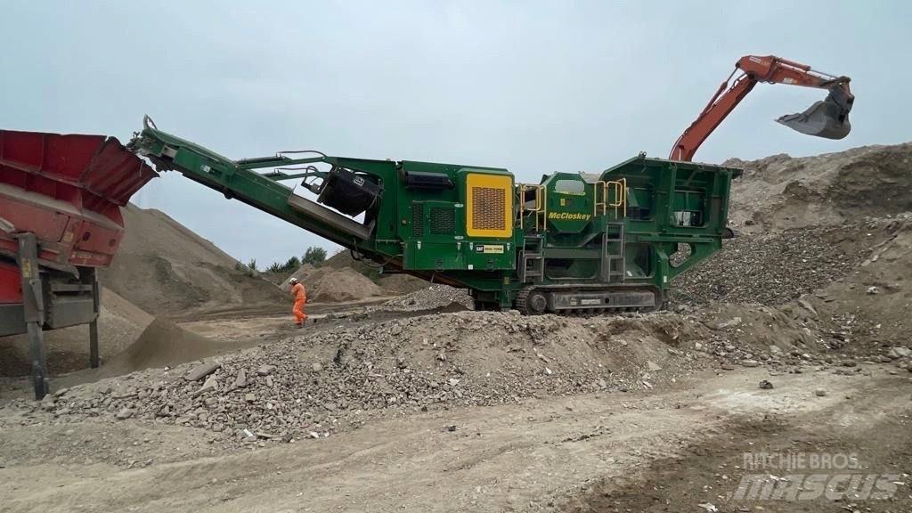 McCloskey J40V2 Mobilie drupinātāji