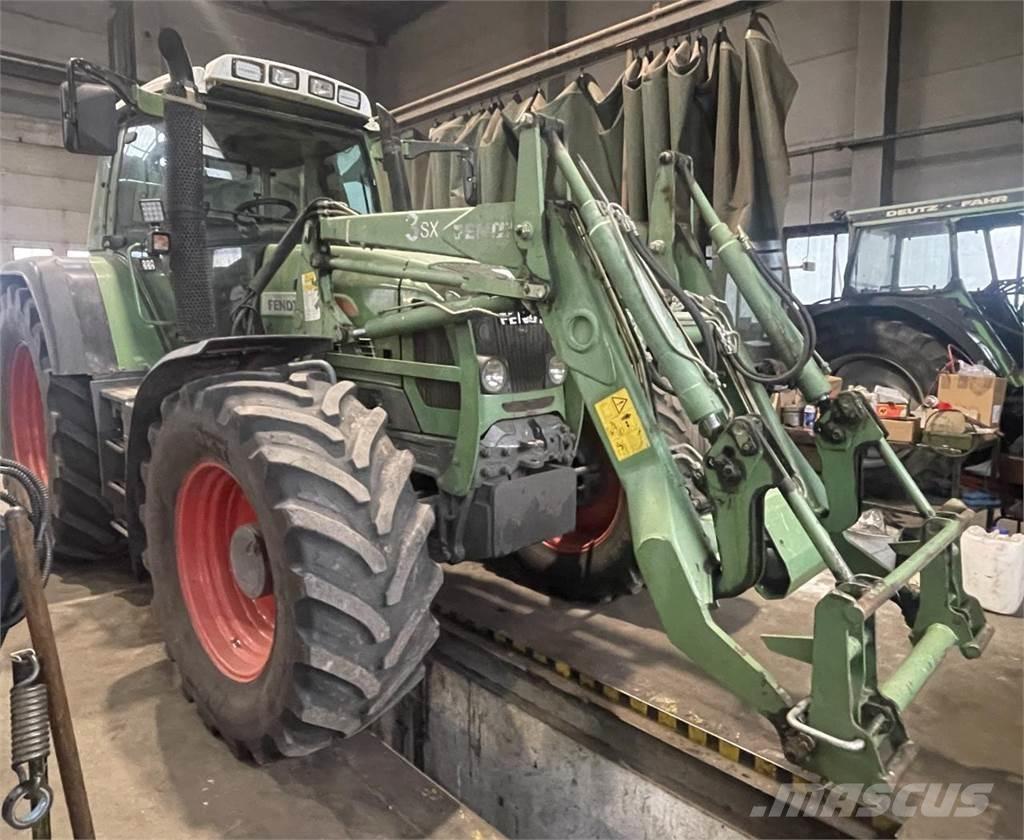 Fendt 820 Vario Traktori
