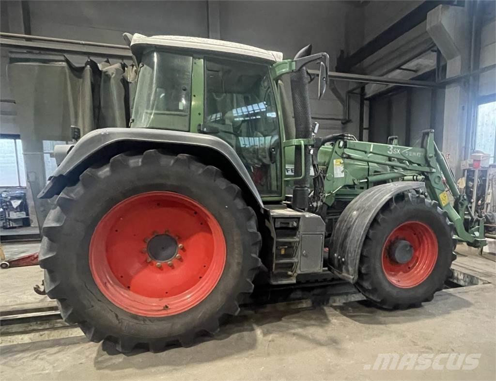 Fendt 820 Vario Traktori
