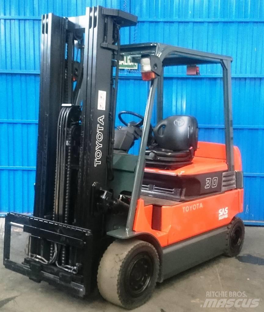 Toyota 7 FBMF 30 Elektriskie iekrāvēji