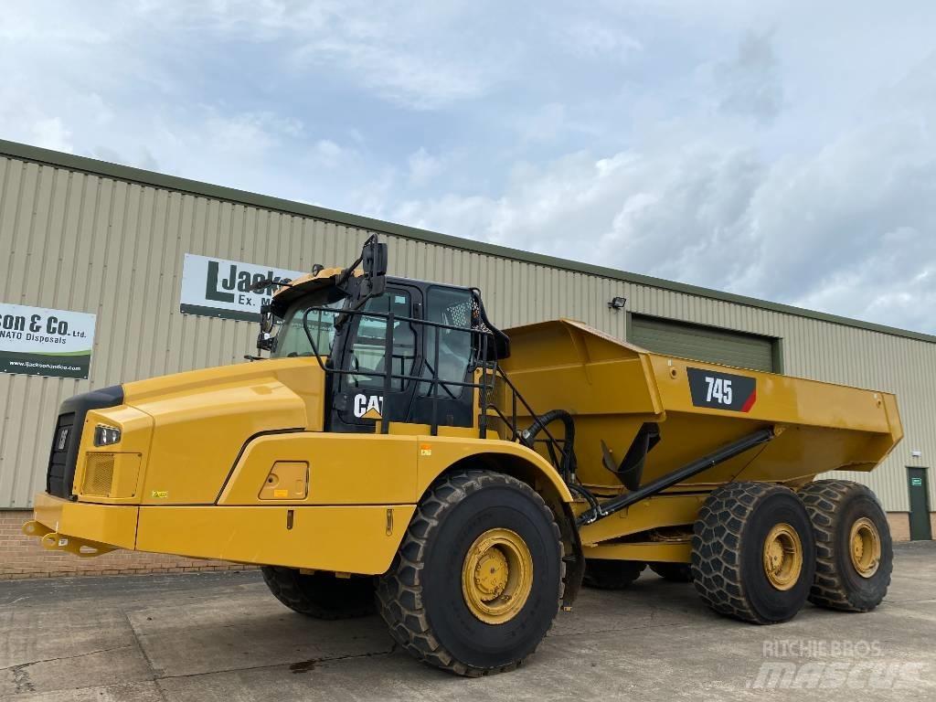 CAT 745 C Artikulētie pašizgāzēji