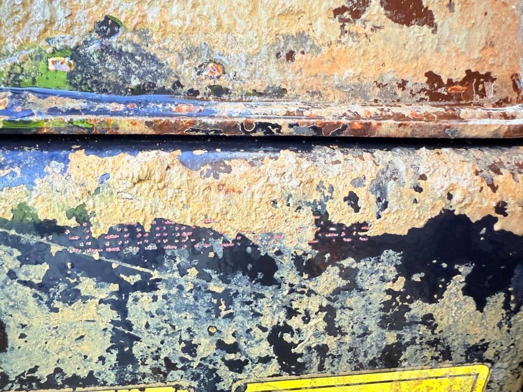 JCB 3TST Mini pašizgāzēji