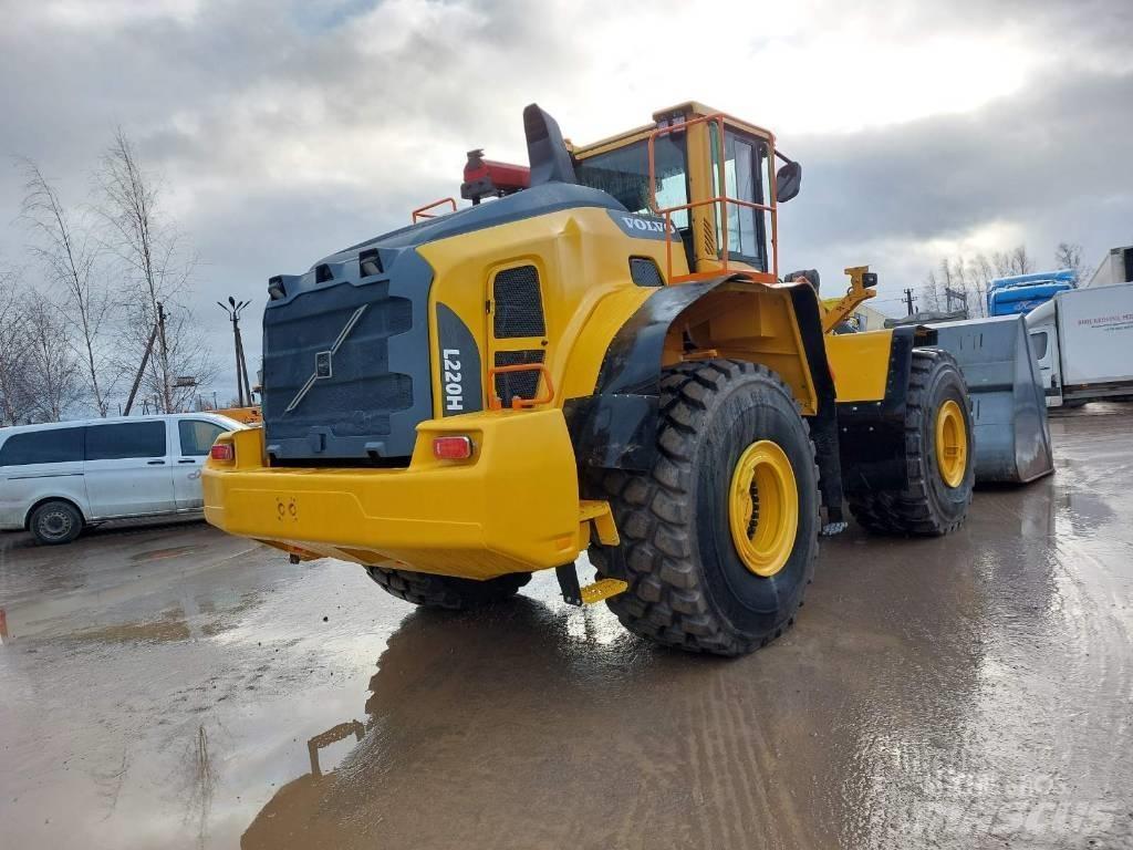 Volvo L 220 H Iekrāvēji uz riteņiem
