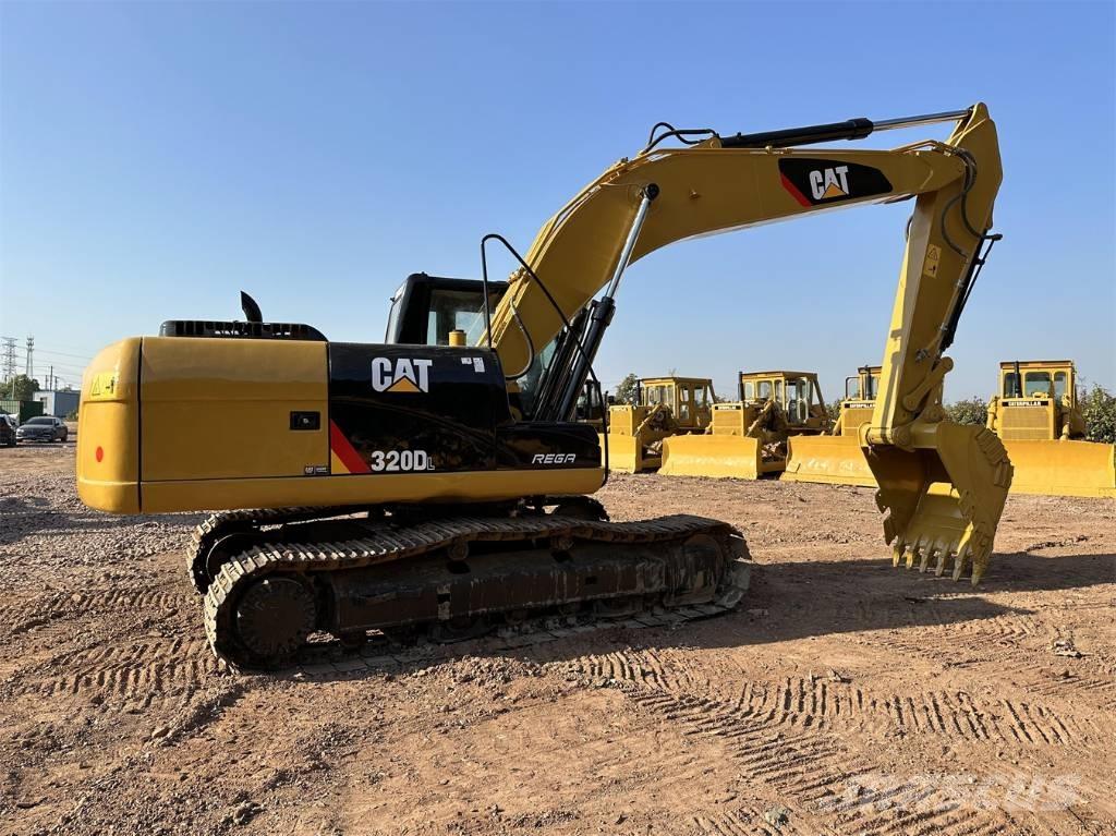 CAT 320D Kāpurķēžu ekskavatori