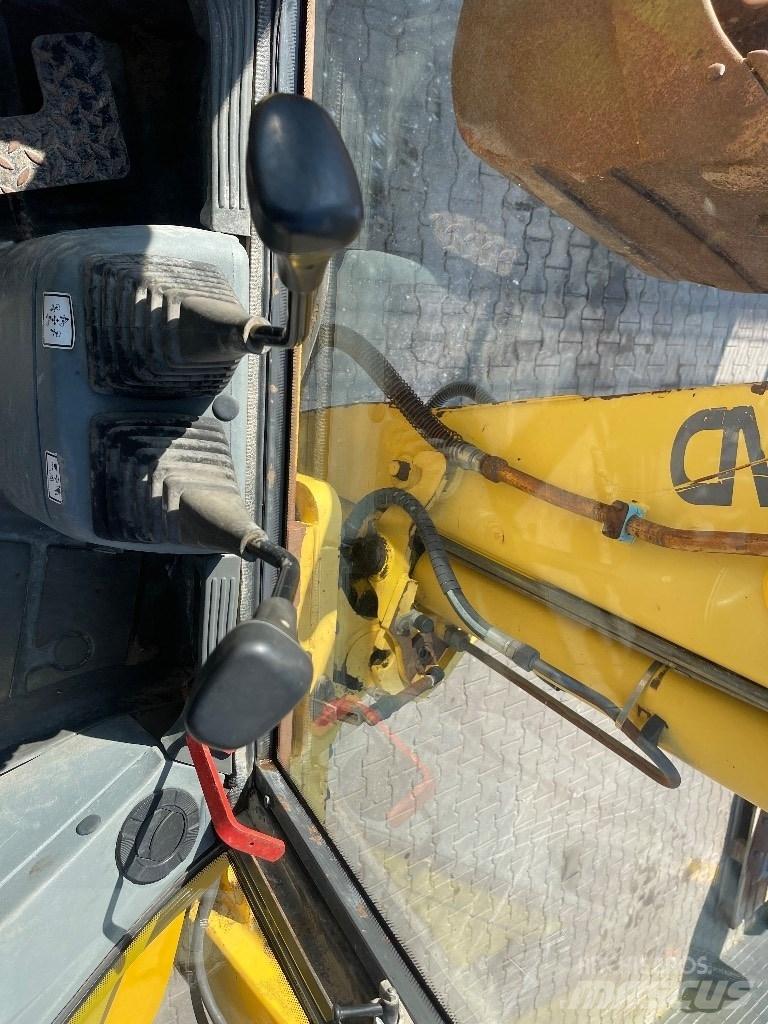 New Holland LB 110 Ekskavatori-iekrāvēji