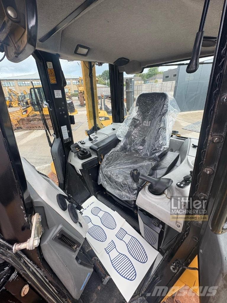 CAT D 6 N LGP Kāpurķēžu buldozeri