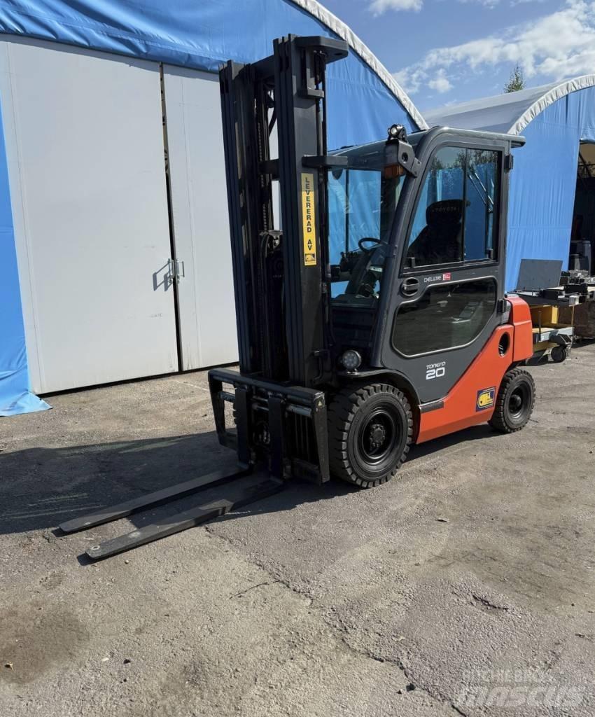 Toyota truck 8 FDF20 Tehnika ar dīzeļa dzinēju