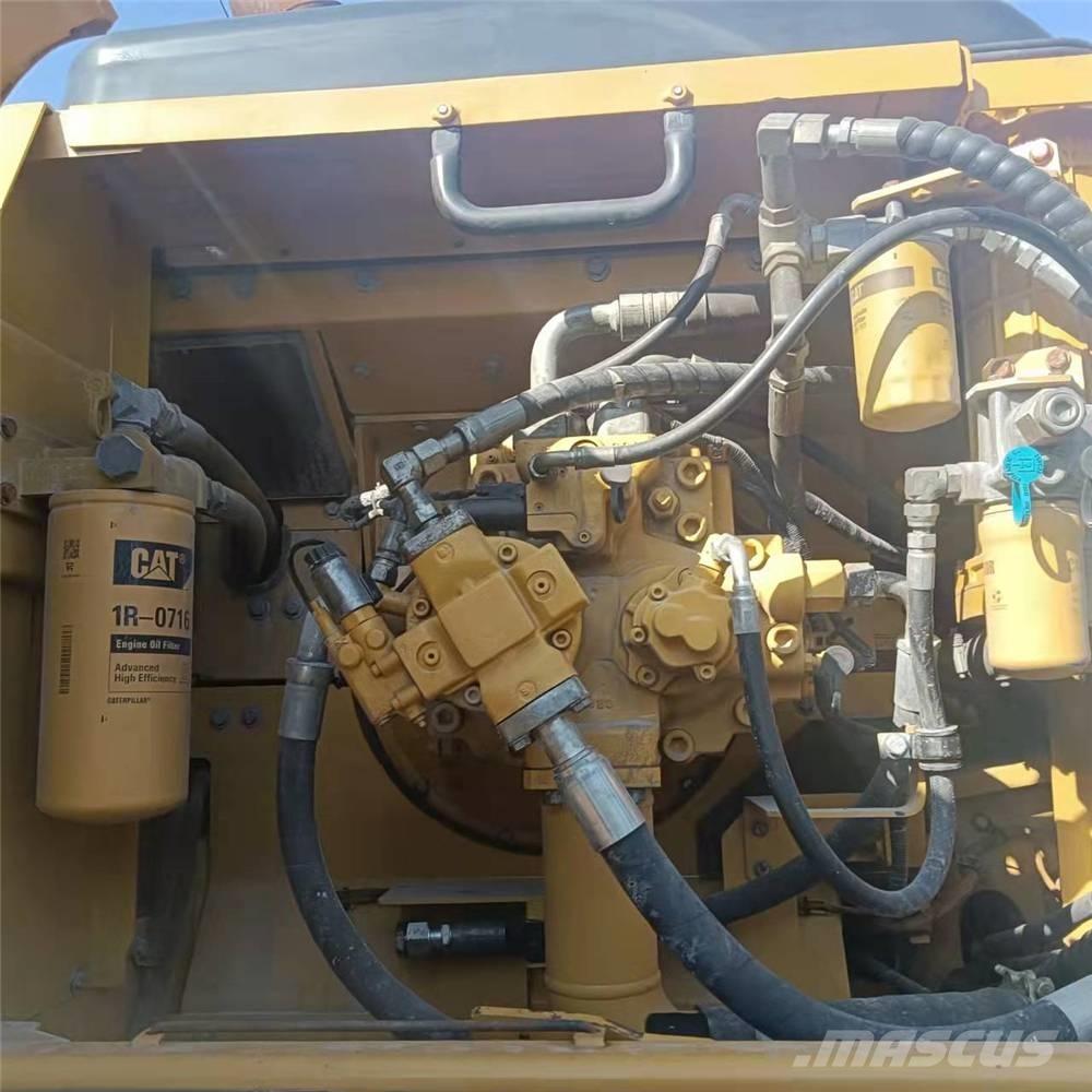 CAT 336D Kāpurķēžu ekskavatori