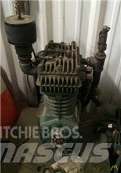 Manitowoc 4000 W Pacēlāju/krānu aprīkojums