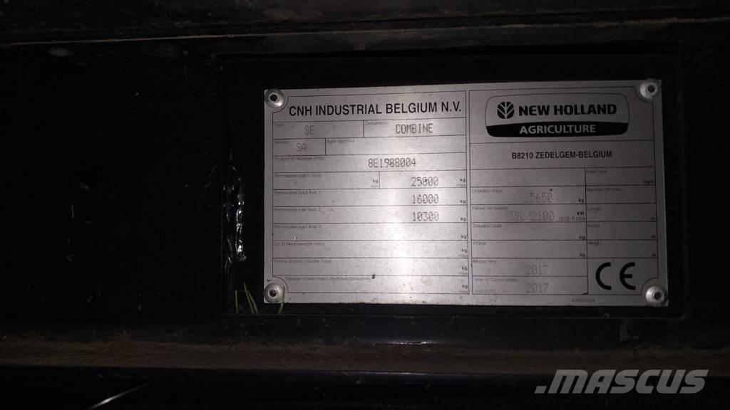 New Holland CR 9.90 Ražas novākšanas kombaini
