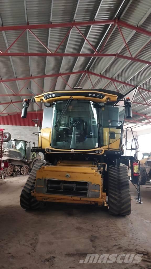 New Holland CR 9.90 Ražas novākšanas kombaini