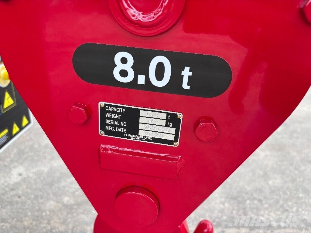 Unic URW 806 Celtņi nelīdzenām virsmām