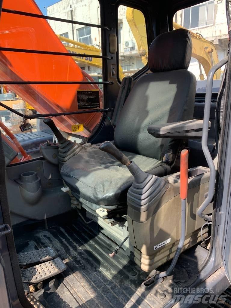 Hitachi Zaxis 240 Kāpurķēžu ekskavatori