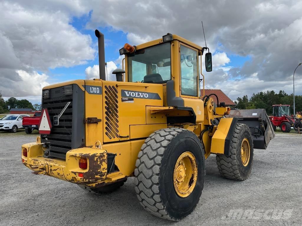 Volvo L 70 D Iekrāvēji uz riteņiem