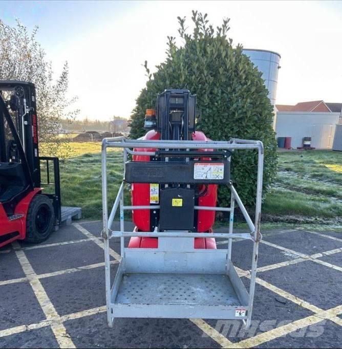 Manitou 100 VJR Vertikālie pacēlāji