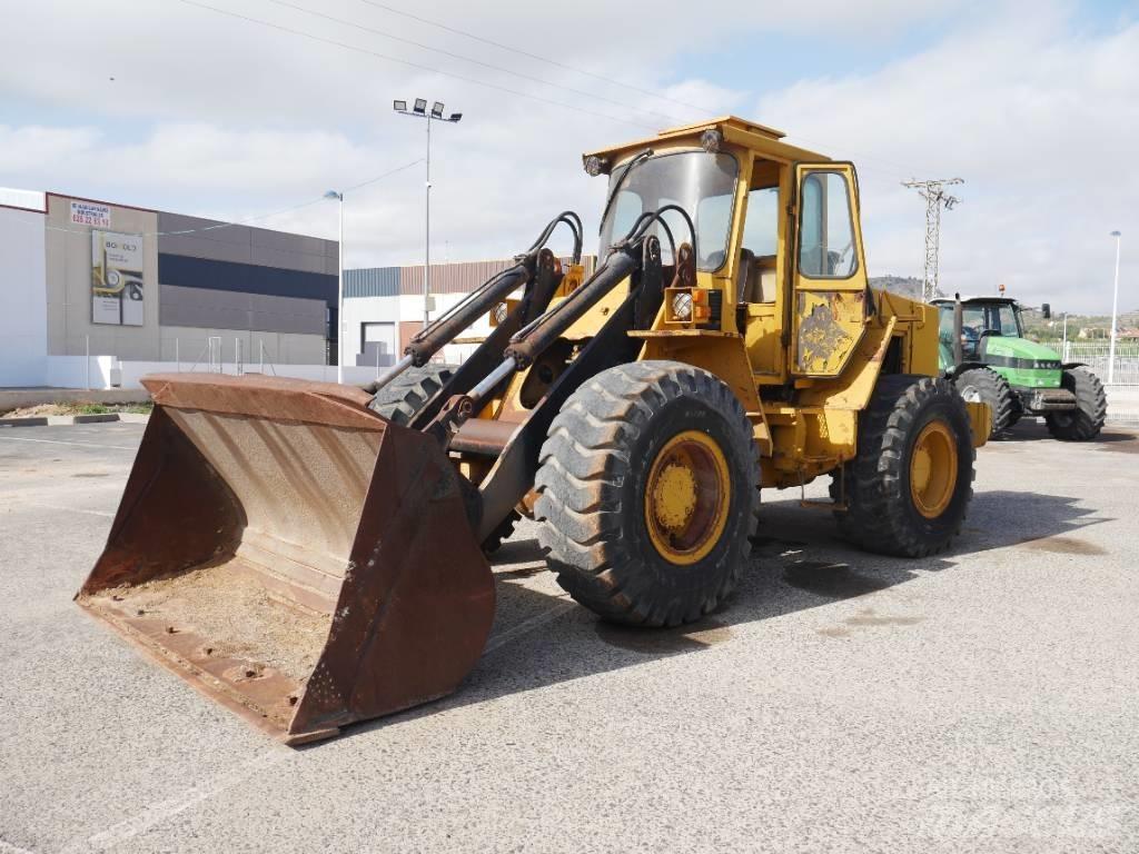 Volvo BM 4400 Iekrāvēji uz riteņiem