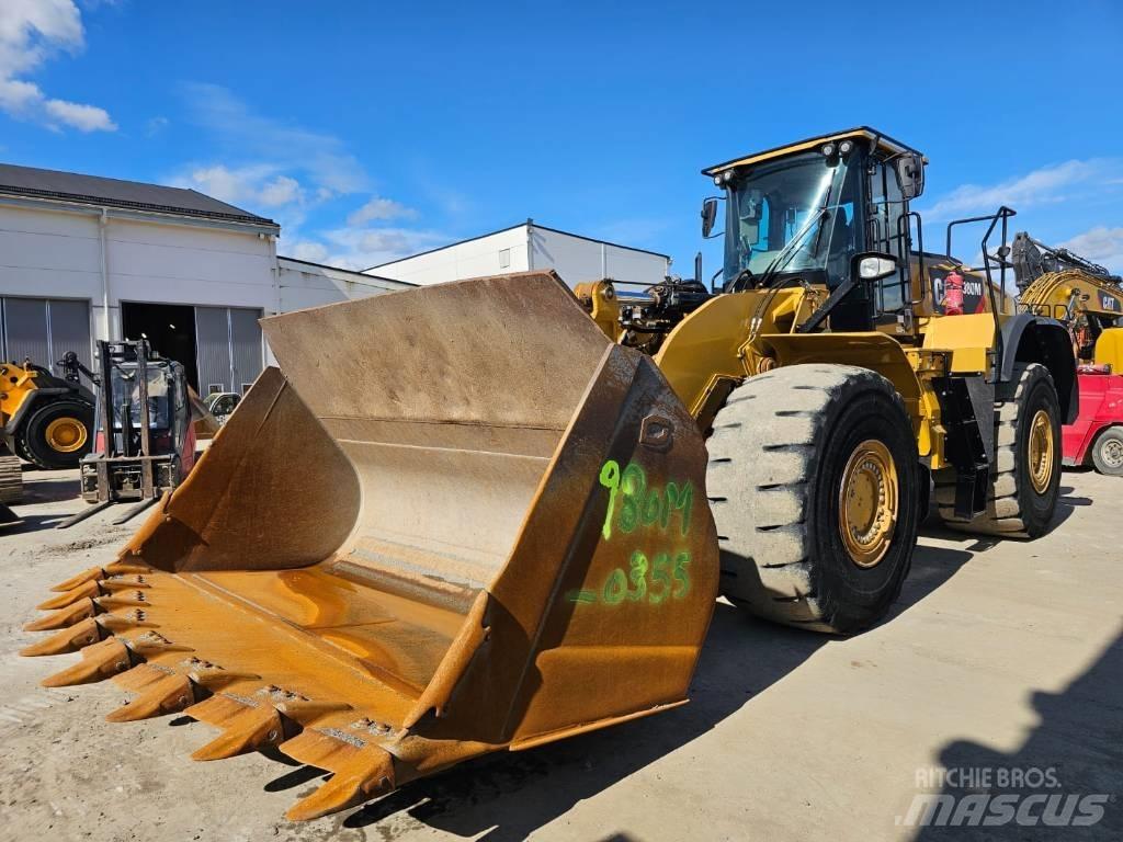 CAT 980M Iekrāvēji uz riteņiem