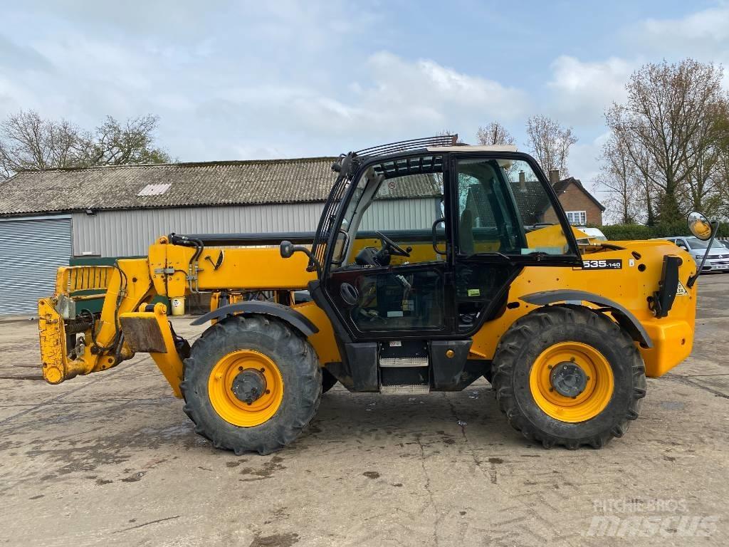 JCB 535-140 Teleskopiskie manipulatori