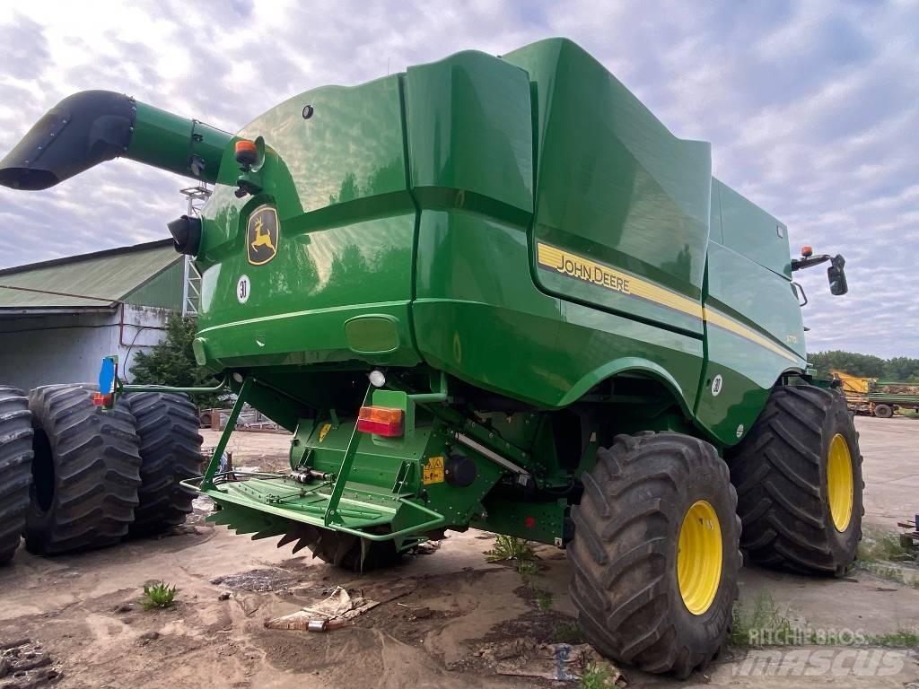 John Deere S770 Ražas novākšanas kombaini