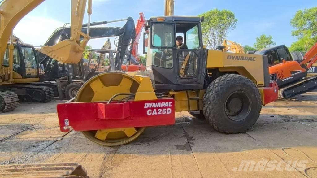 Dynapac CA 25 D Vienvalča grunts veltņi